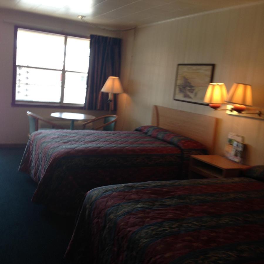 Royal Inn Monroeville Exterior photo