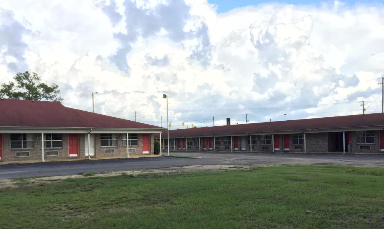 Royal Inn Monroeville Exterior photo